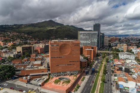 El Equipo Mazzanti: Ampliamento della Fondazione Santa Fe, Bogotà