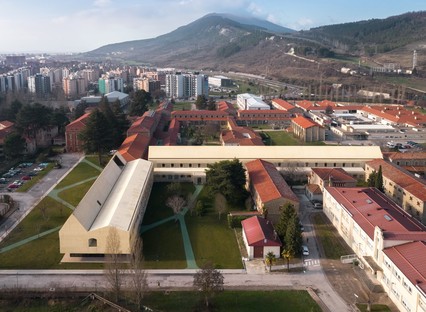 Vaillo+Irigaray: Ampliamento di un centro psichiatrico, Pamplona