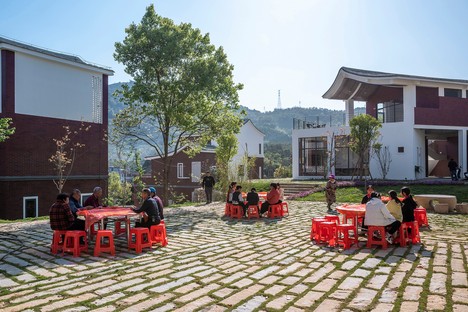 Fondazione di una comunità rurale nel Yongchun County