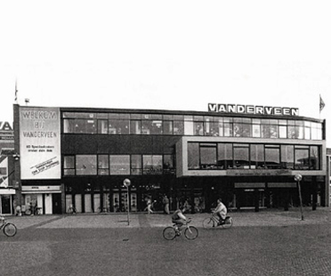 Ampliamento Centro Commerciale di Assen, Olanda. Herman Hertzberger