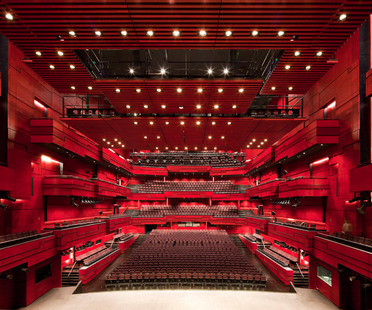 Larsen e Eliasson: auditorium a Reykjavik