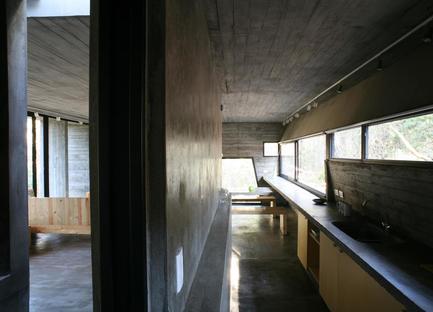 BAK: casa minima in cemento a Mar Azul