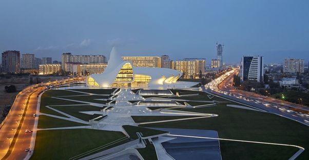 Zaha Hadid: Heydar Aliyev Center a Baku