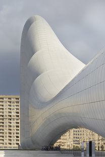 Zaha Hadid: Heydar Aliyev Center a Baku