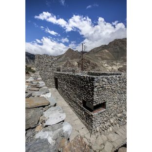 Himalesque di Archium, stazione radio nell'Himalaya