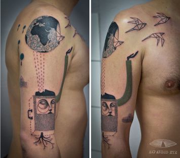 Expanded Eye e il corpo umano come tela. Tatuaggi e immagine.
