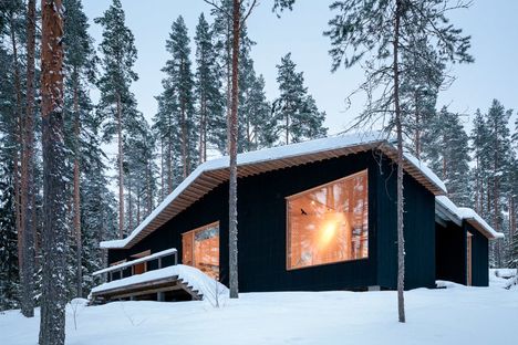 Kettukallio, una casa sul lago in Finlandia