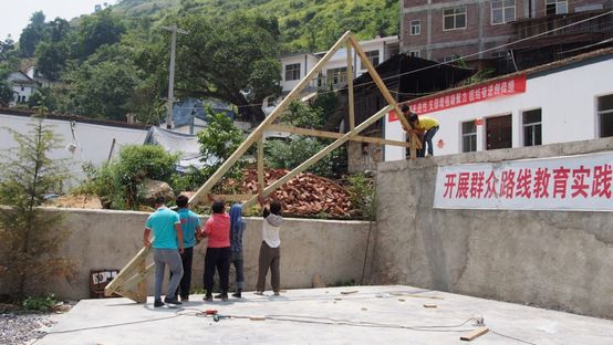 Ricostruire per la comunità dopo il terremoto: The Pinch
