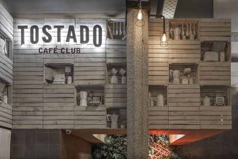 Hitzig Militello Arquitectos e il Tostado Café Club