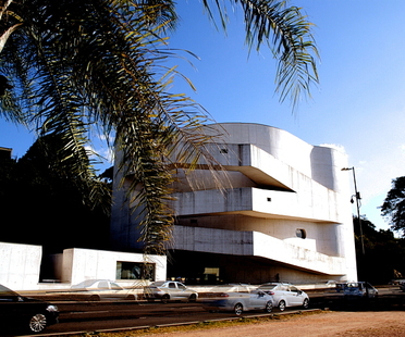 Álvaro Siza e il Museo Iberê Camargo