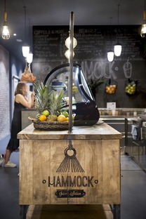 Hammock Juice Station, relax vegano progettato da Egue y Seta