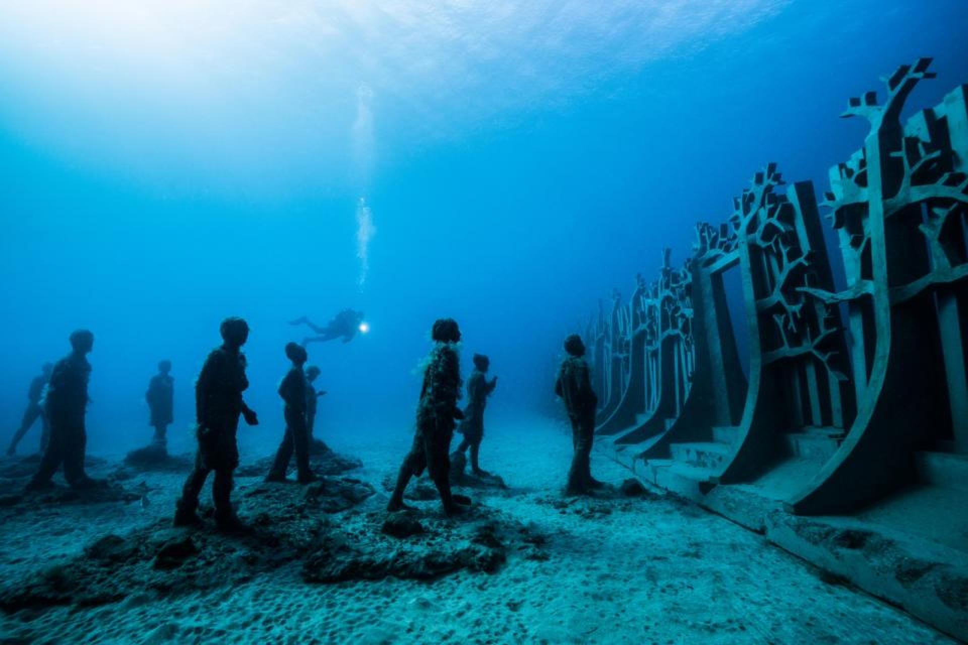 3 дня в океане. Музей подводных скульптур на Канарских островах. Лансароте подводный музей. Jason DECAIRES Taylor. Подводный музей скульптур Атлантико.