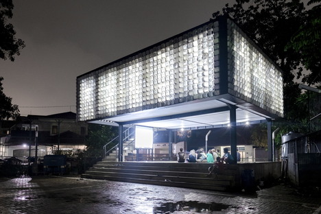 La micro-biblioteca Bima di SHAU in Indonesia 