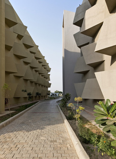The Street, ostello di Sanjay Puri Architects