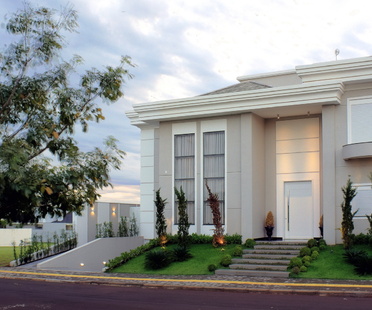 Una residenza brasiliana di Penha Alba