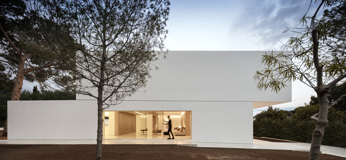 Fran Silvestre Arquitectos, una casa nella pineta
