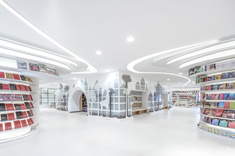 Wutopia Lab realizza una libreria tutta bianca a Xi’an in Cina