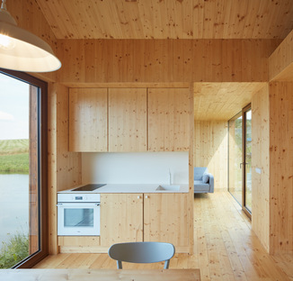 Una casetta in riva ad uno stagno, Atelier 111 architekti