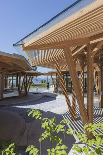 Asilo Muku di Tezuka Architects, forme organiche per l’infanzia