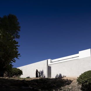 House over the horizon di Fran Silvestre Arquitectos