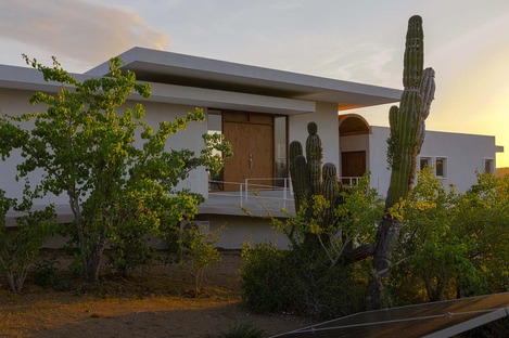 Casa Nivana, un rifugio nel deserto di RED Arquitectos