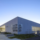 NBJ Architectes, Halles des Sports a Uzès