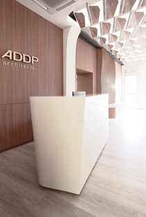 OWIU, nuova visual identity e design dello studio ADDP, Singapore