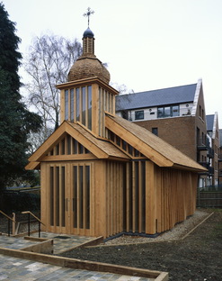 Belarusian Memorial Chapel di Spheron Architects