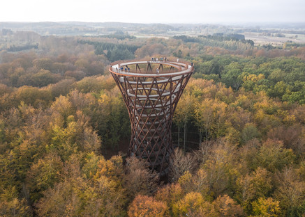 Forest Tower di Studio EFFEKT per riconnettersi con la natura