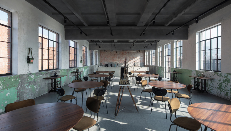 Da vecchia fabbrica a centro giovanile, REDe Architects e Moguang Studio