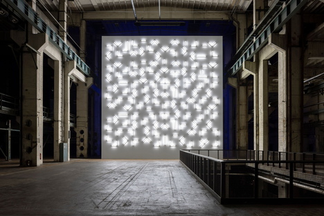 Mostra site-specific Light and Space Kraftwerk Berlin di Robert Irwin