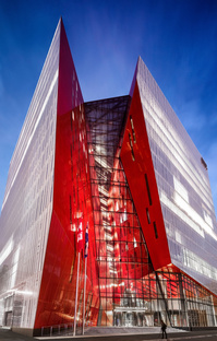 Îlot Balmoral, edificio creativo sostenibile a Montreal di Provencher_Roy
