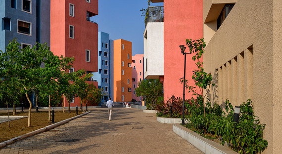 Shree Town, nuovo housing sostenibile di Sanjay Puri Architects
