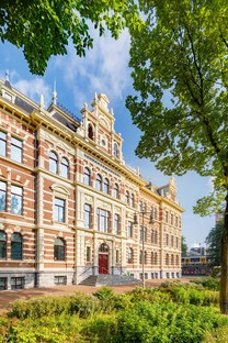Una fusione perfetta tra passato e presente, edificio Droogbak a Amsterdam
