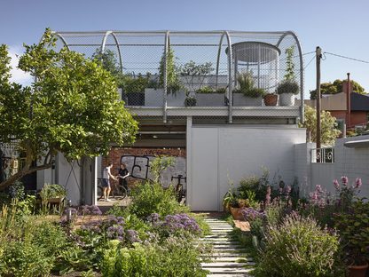 Helvetia, la casa sostenibile di Austin Maynard Architects a Fitzroy, Melbourne