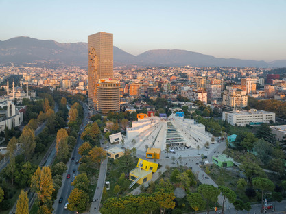 La Piramide di Tirana, trasformazione di un monumento storico