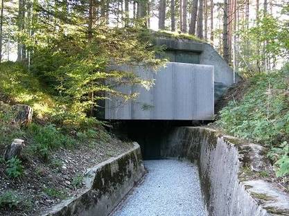 Riuso di una vecchia architettura militare. Atelier-f, Svizzera.