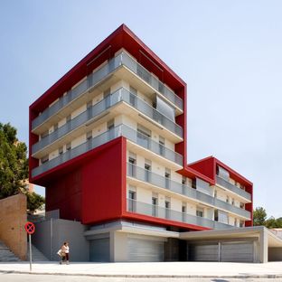 Social Housing di Aguilera Guerrero a Tarragona.