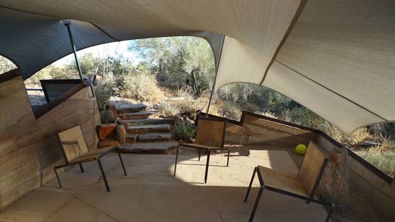 Brittlebush. Shelter sperimentale nel deserto.
