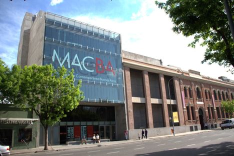 Il museo come valore urbano aggiunto. Primo anniversario del MACBA, Buenos Aires.