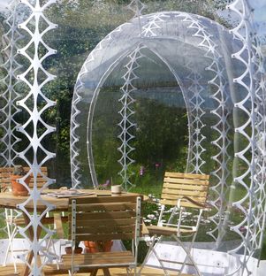 The Invisible Garden House. Serra bioclimatica di SHJWORKS.