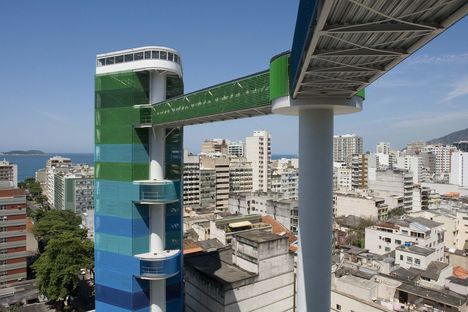 Un ascensore a Rio de Janeiro.
