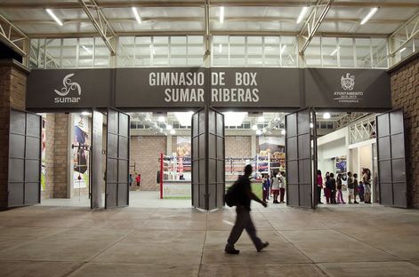 Architettura e sport. Una palestra per la boxe a Chihuahua, Messico.