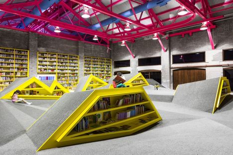 Libreria per bambini e centro culturale. Niños Conarte di Anagrama.