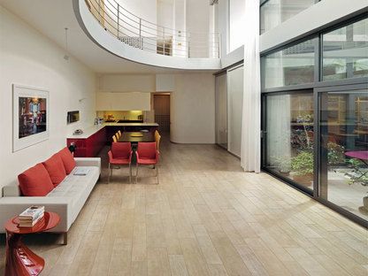 Pavimenti effetto legno per immaginare nuovi interni