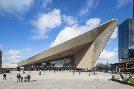 Vetro, alluminio, cemento e legno per la Centraal Station di Rotterdam