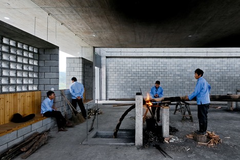 Fabbrica in cemento di TAO, per zattere di bamboo
