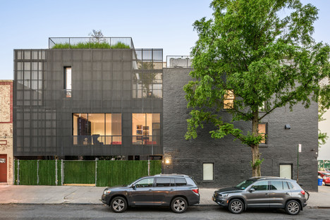 Un’architettura con facciata in zinco di Young Projects a New York