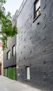 Un’architettura con facciata in zinco di Young Projects a New York