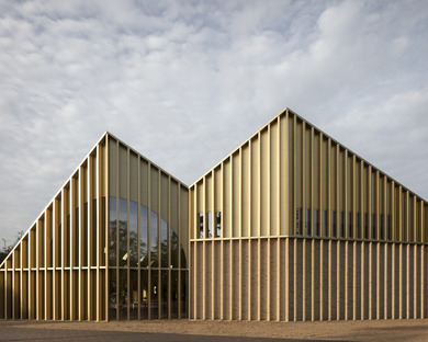 Il Park Pavilion in legno e mattoni di Monadnock & De Zwarte Hond